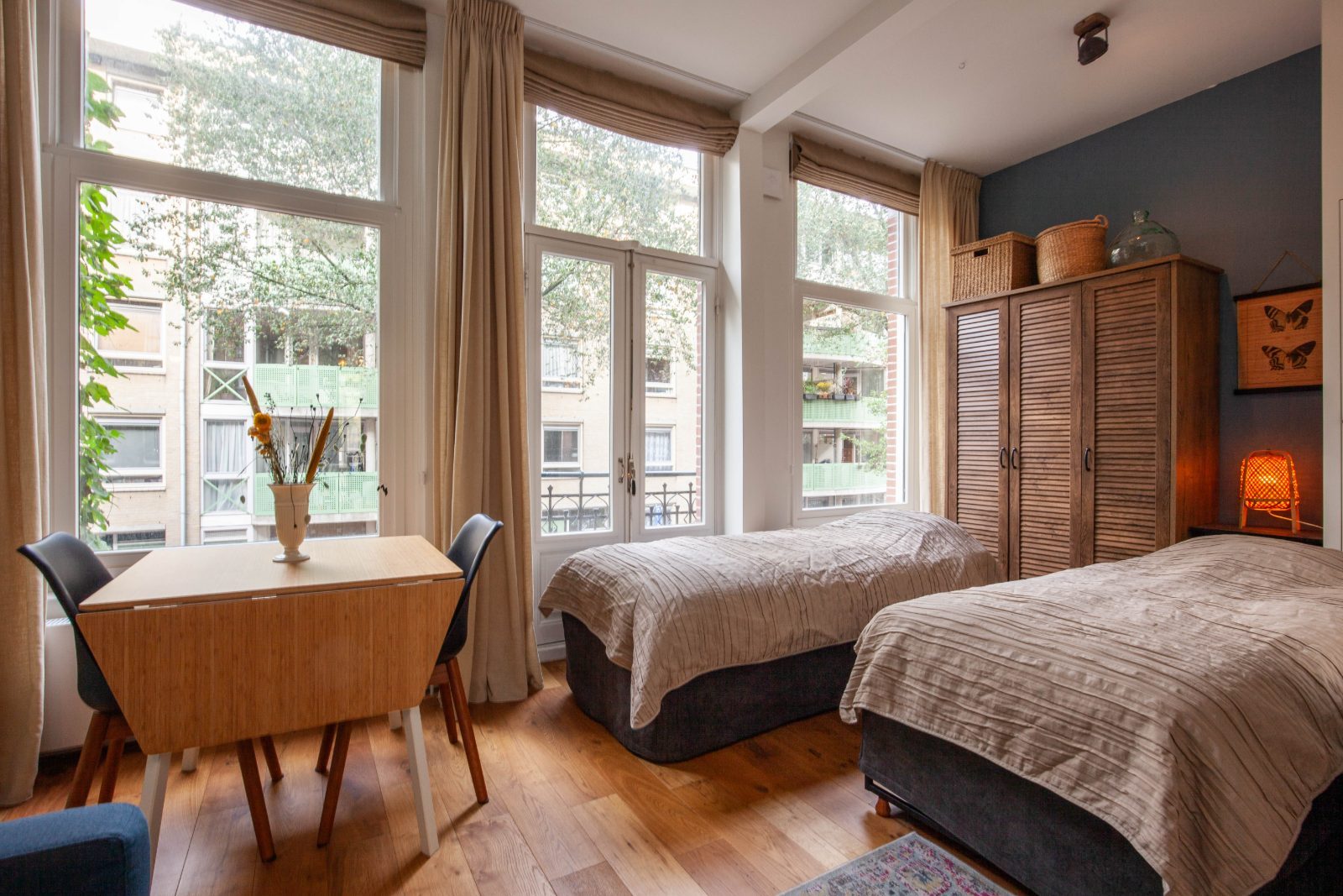 Twin beds in the Blue Room